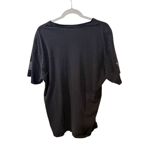 2 Ariat Mens Black Graphic T-Shirt XL Cotton Patriotic Flag Sleeve Logo Casual - Picture 3 of 6